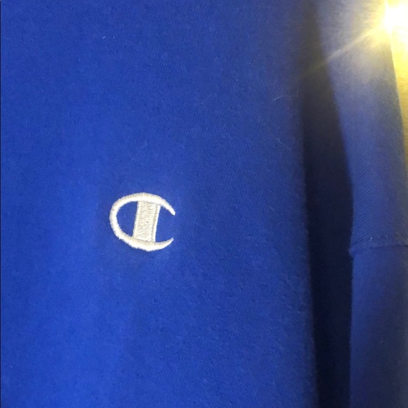 Champion Crew - Picture 3 of 5